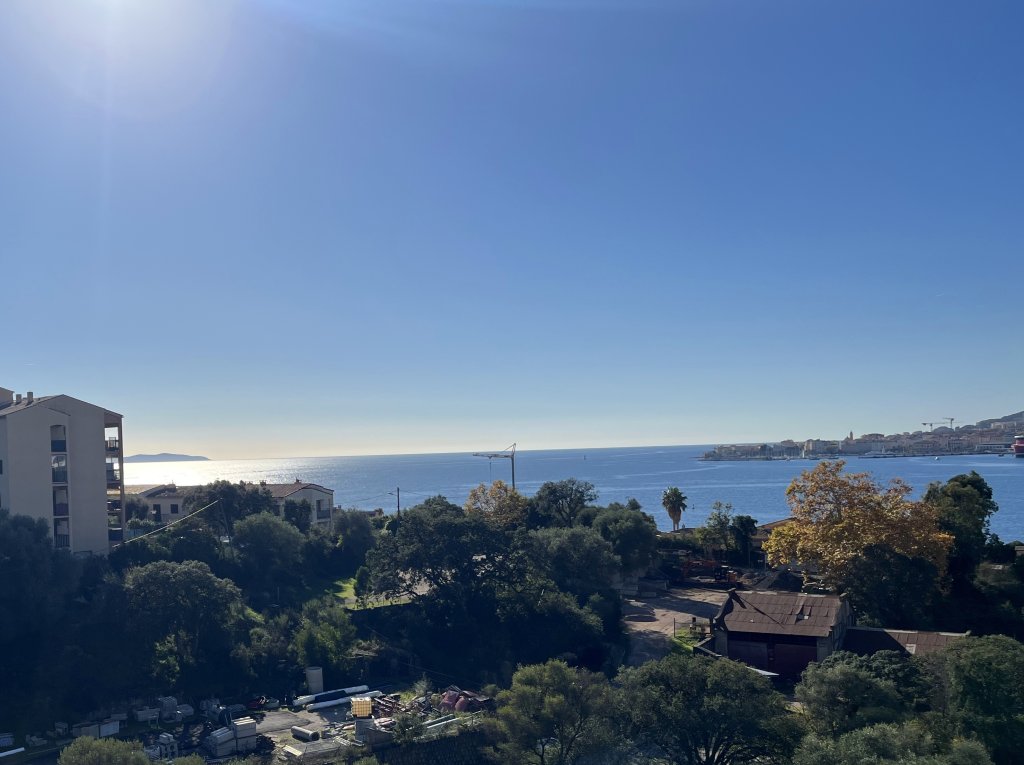 APPARTEMENT T4 A VENDRE - AJACCIO - 109.14 m2 - 480 000 &euro;