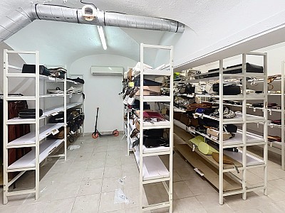 LOCAL COMMERCIAL A VENDRE - BASTIA - 180 m2 - 90 000 €