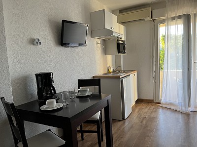 STUDIO A VENDRE - ST FLORENT - 23.34 m2 - 97 500 €