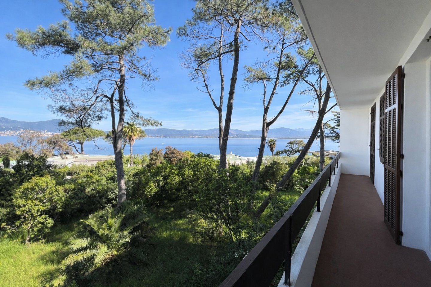 Villa 6 chambres vue mer domaine de la pointe A VENDRE - GROSSETO PRUGNA Rive Sud du golfe d Ajaccio - 165 m2 - 2 438 000 &euro;