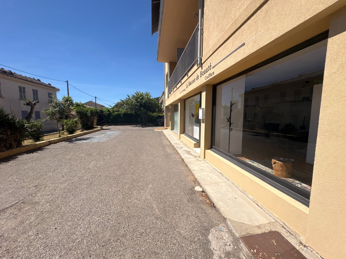 LOCAL COMMERCIAL A VENDRE - SANTA MARIA DI LOTA MIOMO - 77 m2 - 170 000 &euro; 