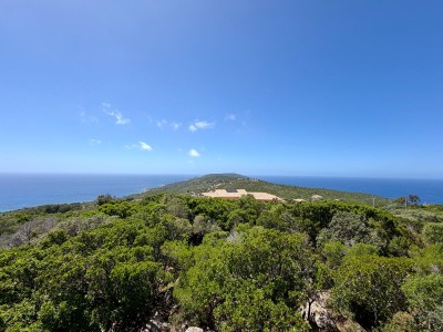 VILLA RECENTE A VENDRE - COTI CHIAVARI CALA D ORZU - 215 m2 - 1 250 000 €