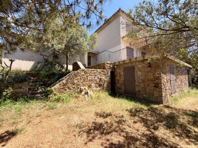 VILLA RECENTE A VENDRE - COTI CHIAVARI CALA D ORZU - 215 m2 - 1 250 000 €