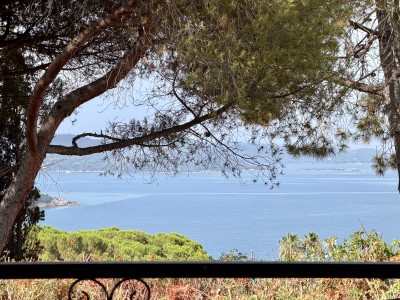VILLA A RENOVER - VUE MER - RUPPIONE A VENDRE - PIETROSELLA RUPPIONE - 128 m2 - 490 000 €