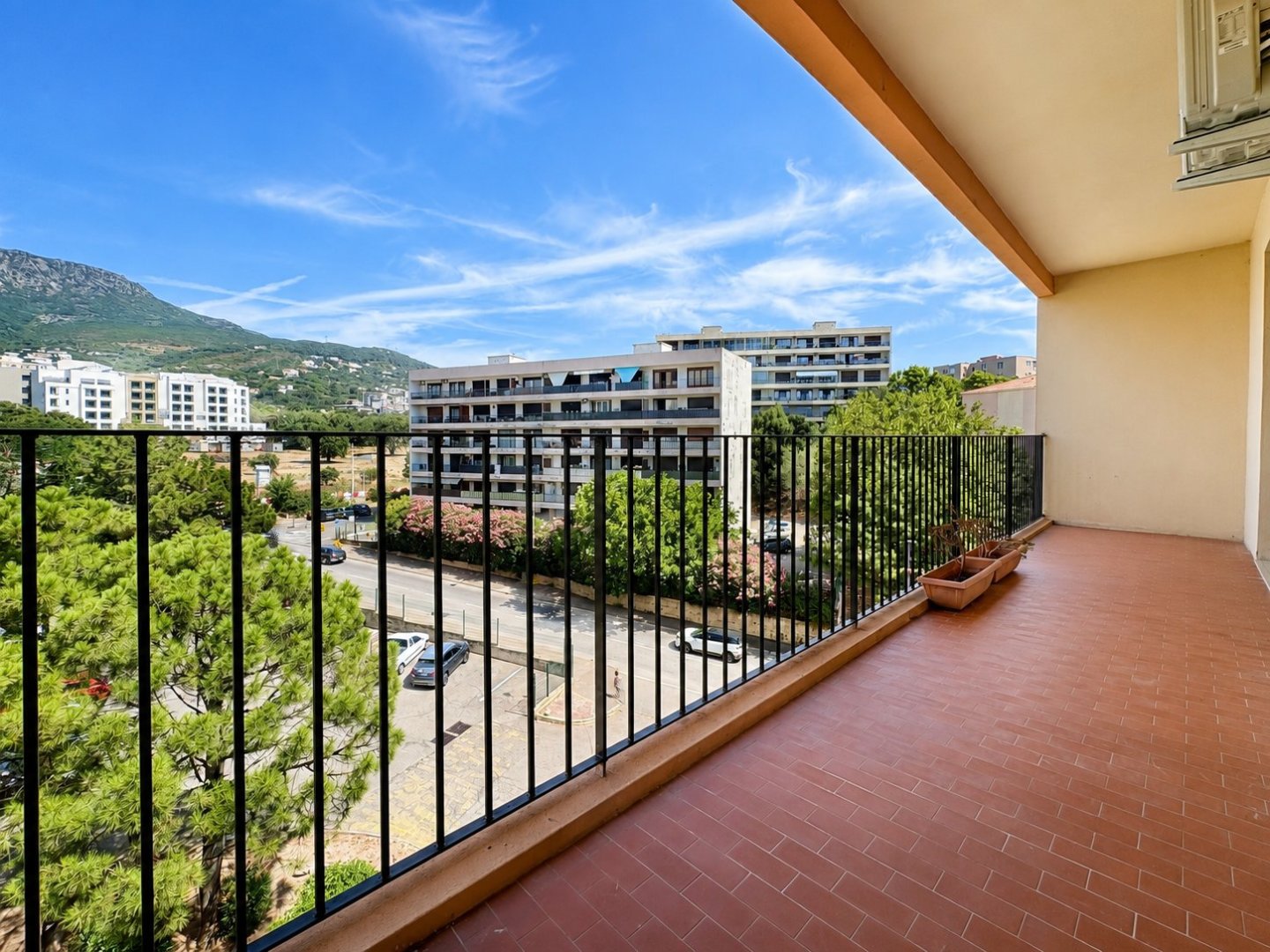 APPARTEMENT T3 A VENDRE - BASTIA - 65 m2 - 215 000 &euro;