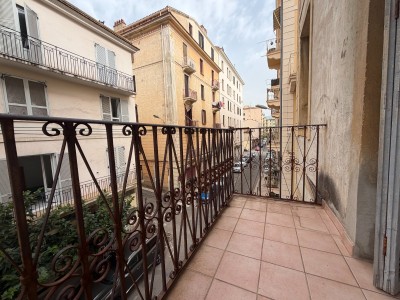 APPARTEMENT T3 A VENDRE - AJACCIO - 74.77 m2 - 240 000 €