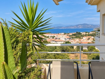APPARTEMENT T3 A VENDRE - L ILE ROUSSE - 62.43 m2 - 409 000 €