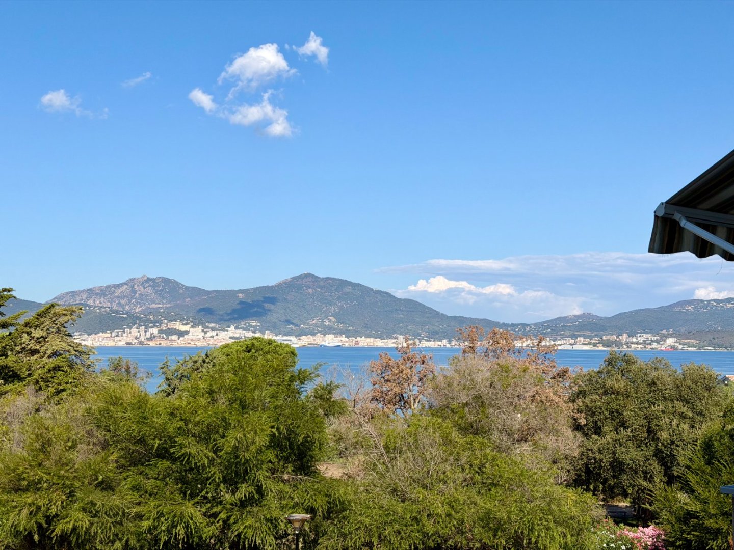 APPARTEMENT T2 A VENDRE - GROSSETO PRUGNA - 50 m2 - 245 000 &euro;