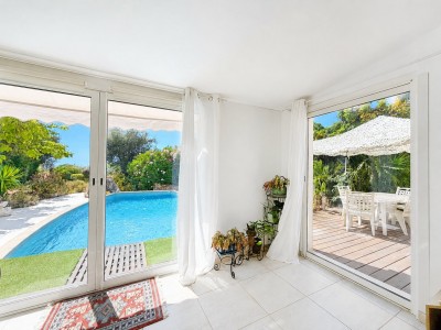 Villa de plain-pied - piscine - T2 indépendant A VENDRE - BASTELICACCIA - 155 m2 - 798 000 €