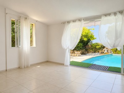 Villa de plain-pied - piscine - T2 indépendant A VENDRE - BASTELICACCIA - 155 m2 - 798 000 €