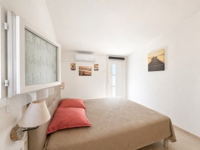 Villa de plain-pied - piscine - T2 indépendant A VENDRE - BASTELICACCIA - 155 m2 - 798 000 €