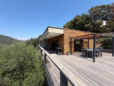 Villa contemporaine avec T2 et studio A VENDRE - AJACCIO route du Salario - 190 m2 - 955 000 €