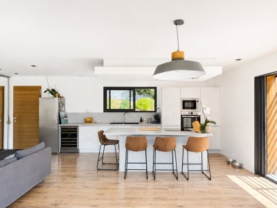 Villa contemporaine avec T2 et studio A VENDRE - AJACCIO route du Salario - 190 m2 - 955 000 €