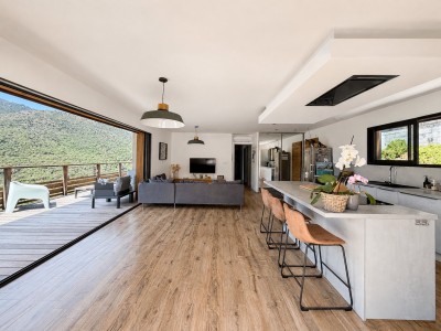 Villa contemporaine avec T2 et studio A VENDRE - AJACCIO route du Salario - 190 m2 - 955 000 €