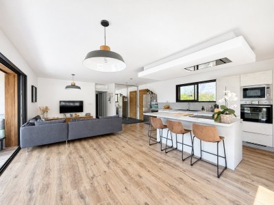 Villa contemporaine avec T2 et studio A VENDRE - AJACCIO route du Salario - 190 m2 - 955 000 €