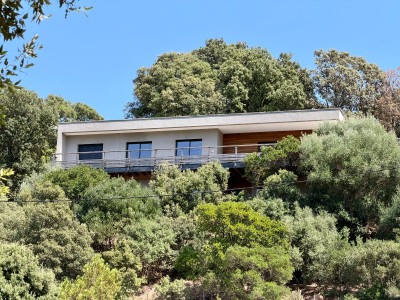 Villa contemporaine avec T2 et studio A VENDRE - AJACCIO route du Salario - 190 m2 - 955 000 €