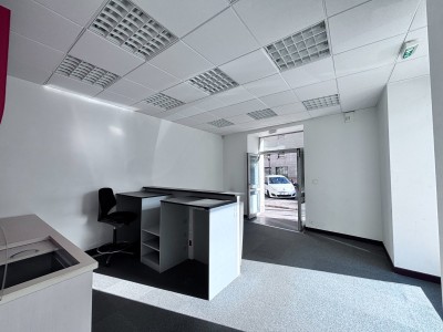 LOCAL COMMERCIAL A VENDRE - BASTIA - 33 m2 - 88 000 €