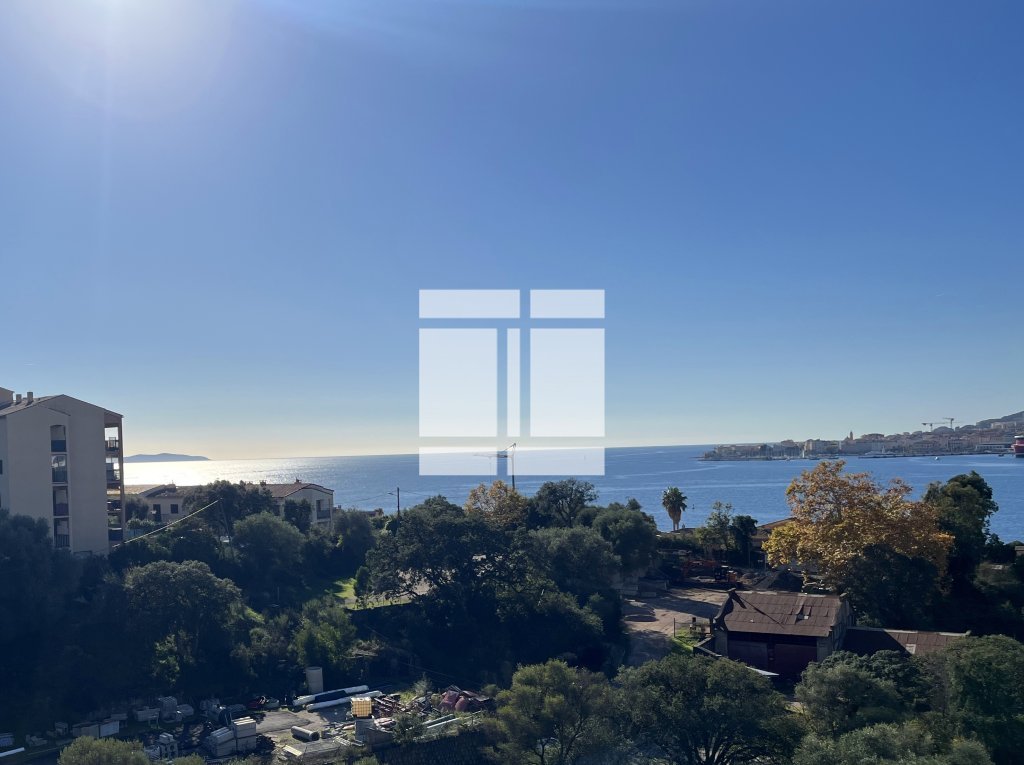 APPARTEMENT T4 A VENDRE - AJACCIO - 109.14 m2 - 480 000 &euro;