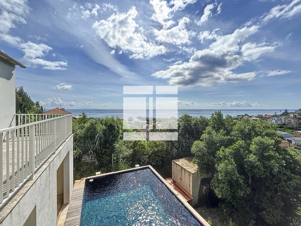 VILLA A VENDRE - SANTA MARIA DI LOTA - 200 m2 - 780 000 &euro;