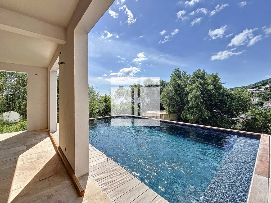 VILLA A VENDRE - SANTA MARIA DI LOTA - 200 m2 - 780 000 &euro;