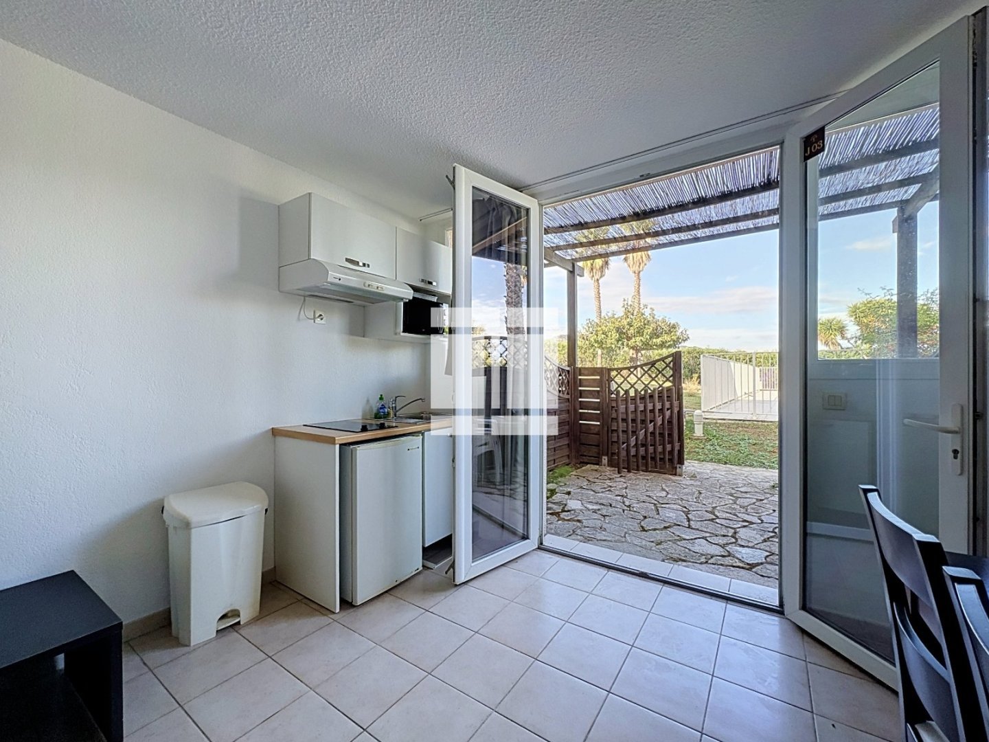 APPARTEMENT T2 A VENDRE - ST FLORENT - 27.68 m2 - 110 000 &euro;