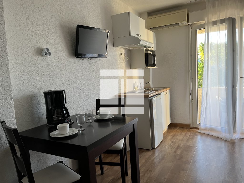 STUDIO A VENDRE - ST FLORENT - 23.34 m2 - 97 500 &euro;