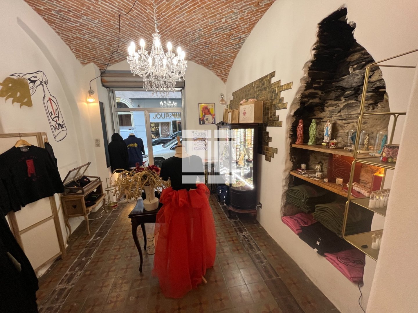 FONDS DE COMMERCE A CEDER - HABILLEMENT - TEXTILE - BASTIA - 70 000 &euro;
