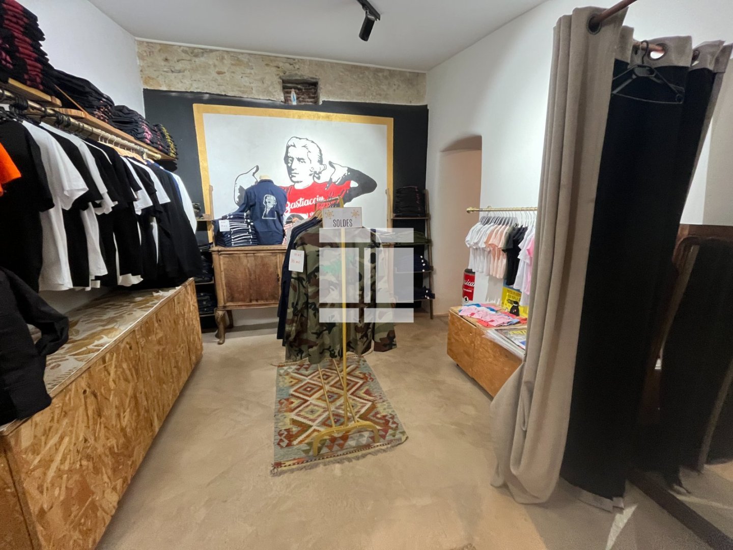 FONDS DE COMMERCE A CEDER - HABILLEMENT - TEXTILE - BASTIA - 70 000 &euro;