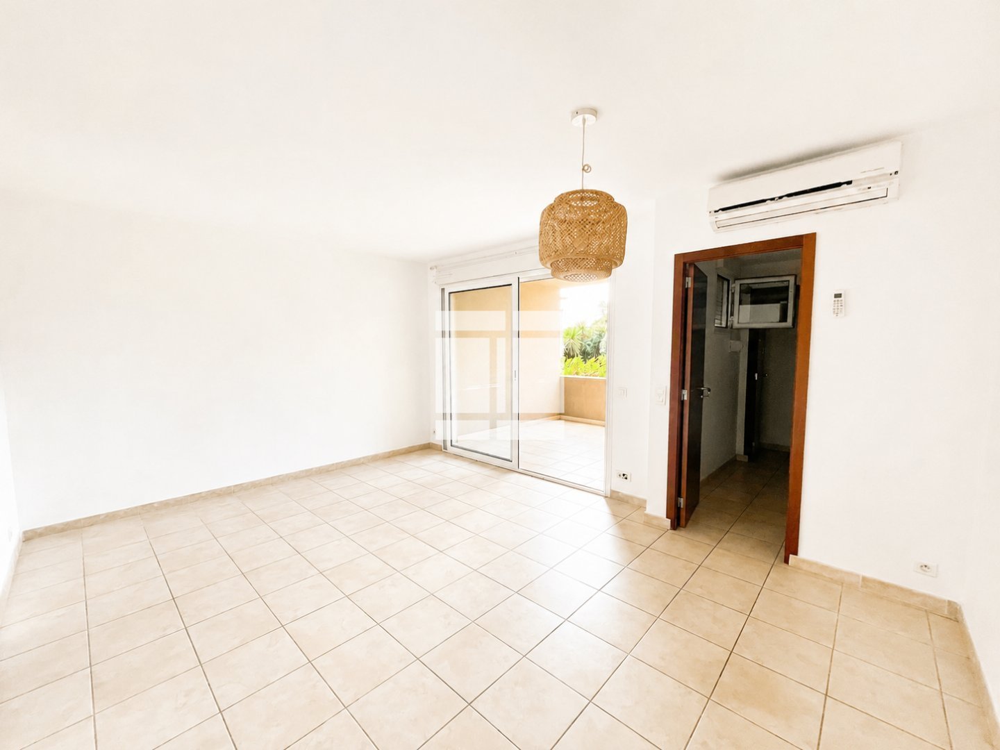 APPARTEMENT T2 A VENDRE - SANTA LUCIA DI MORIANI - 39 m2 - 135 000 &euro;