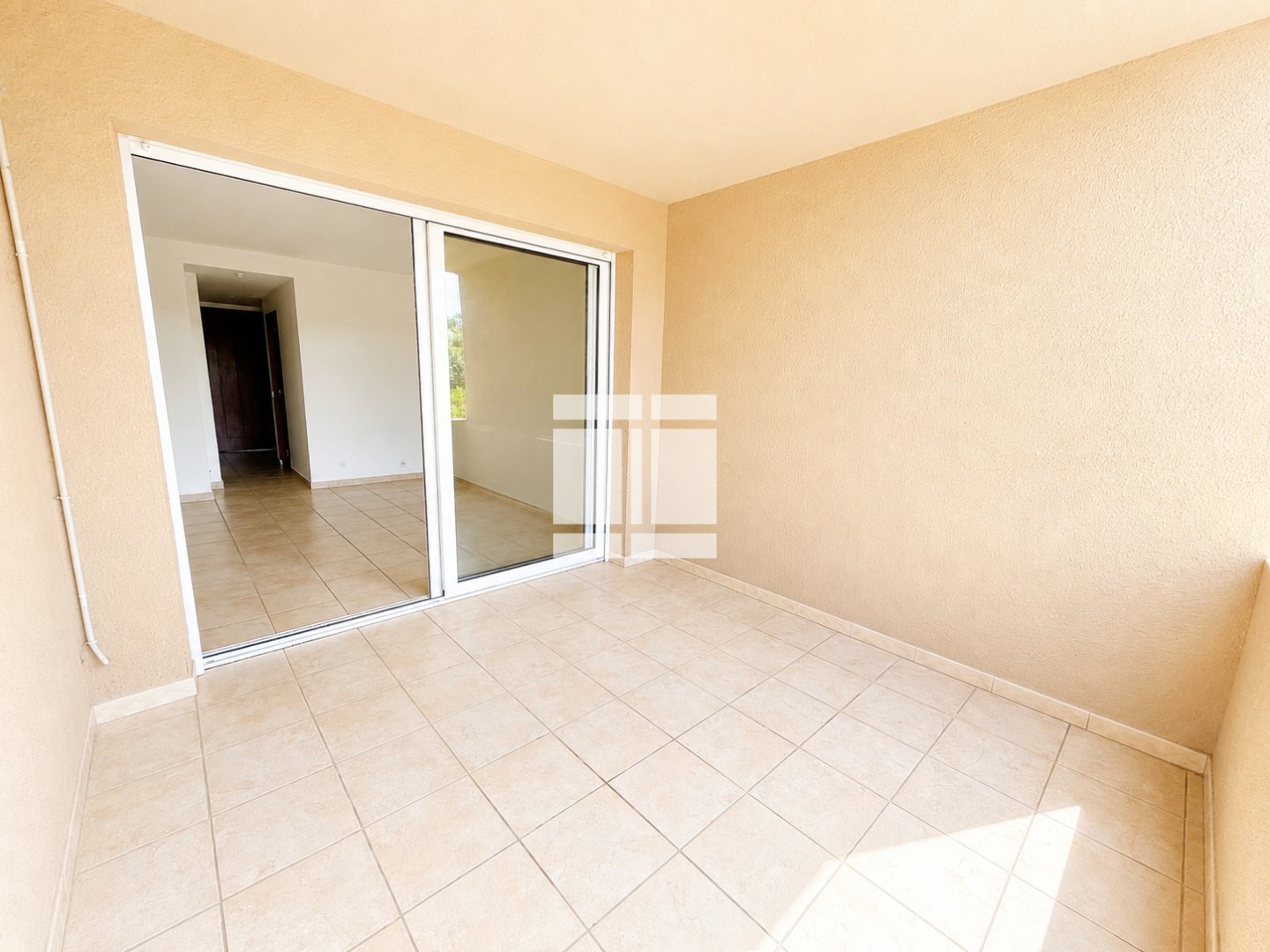 APPARTEMENT T2 A VENDRE - SANTA LUCIA DI MORIANI - 39 m2 - 135 000 &euro;