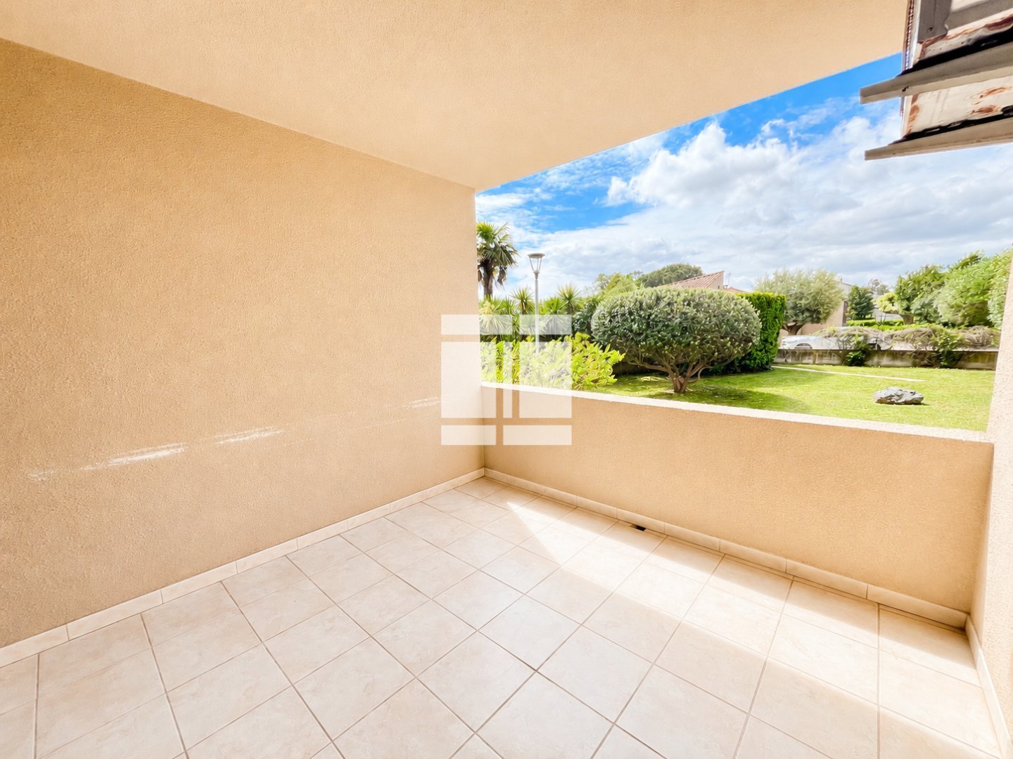 APPARTEMENT T2 A VENDRE - SANTA LUCIA DI MORIANI - 39 m2 - 135 000 &euro;