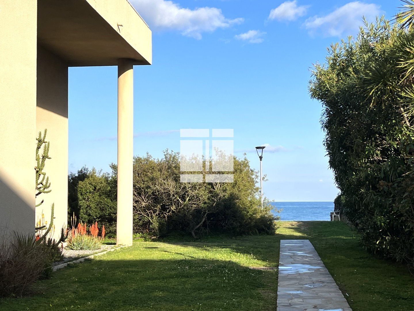 APPARTEMENT T2 A VENDRE - SANTA LUCIA DI MORIANI - 39 m2 - 135 000 &euro;