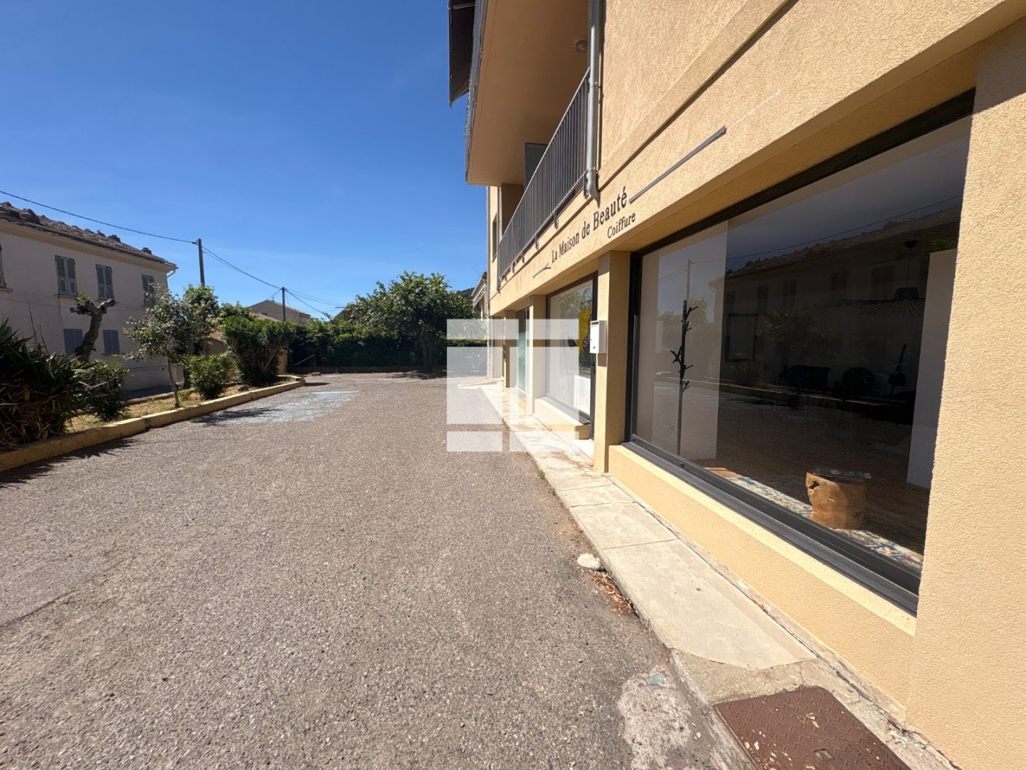 LOCAL COMMERCIAL A VENDRE - SANTA MARIA DI LOTA MIOMO - 77 m2 - 170 000 &euro; 