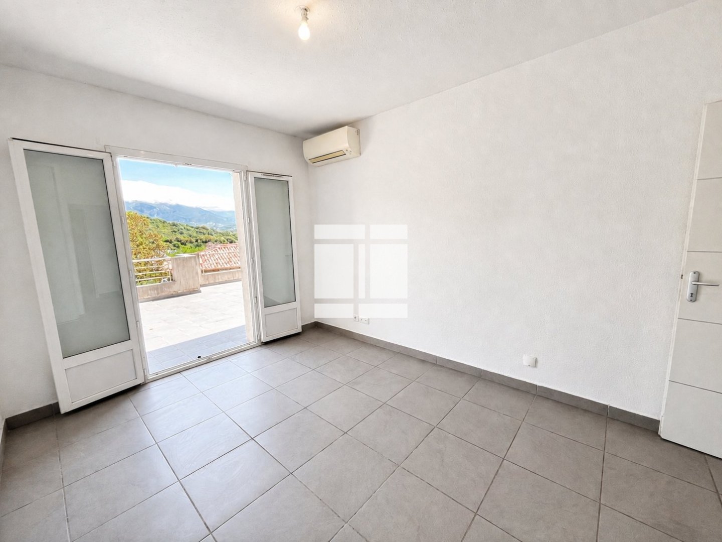 APPARTEMENT T2 A VENDRE - OLETTA - 45.62 m2 - 185 000 &euro;