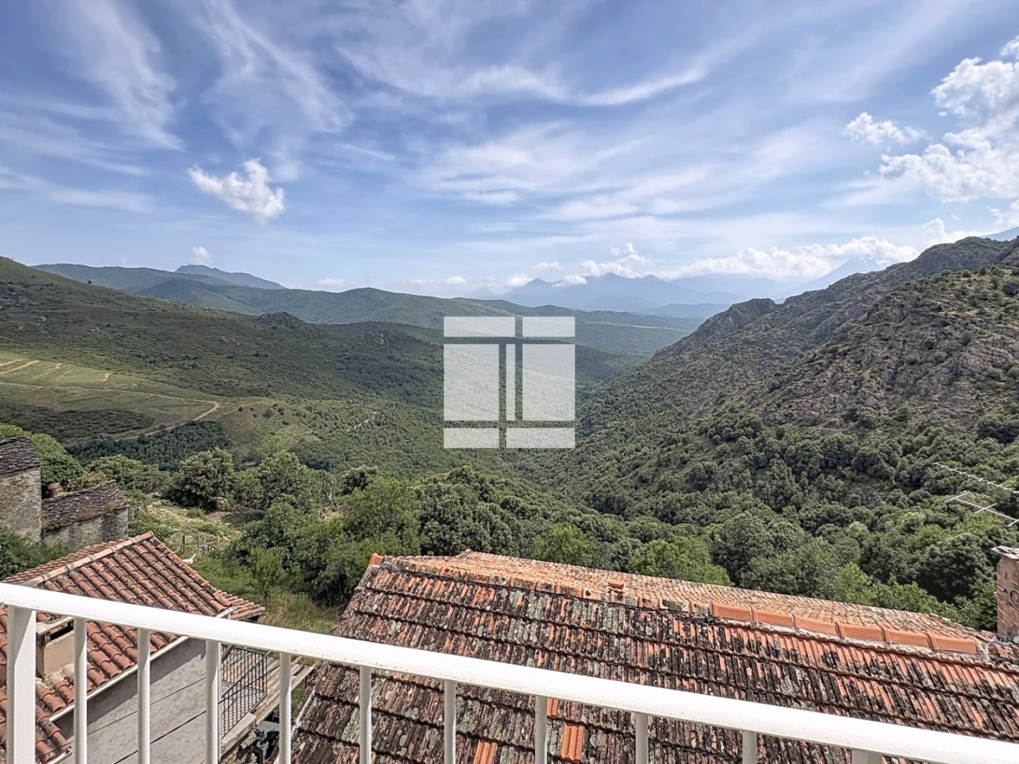 MAISON A VENDRE - CASTELLARE DI MERCURIO - 227.18 m2 - 215 000 &euro;