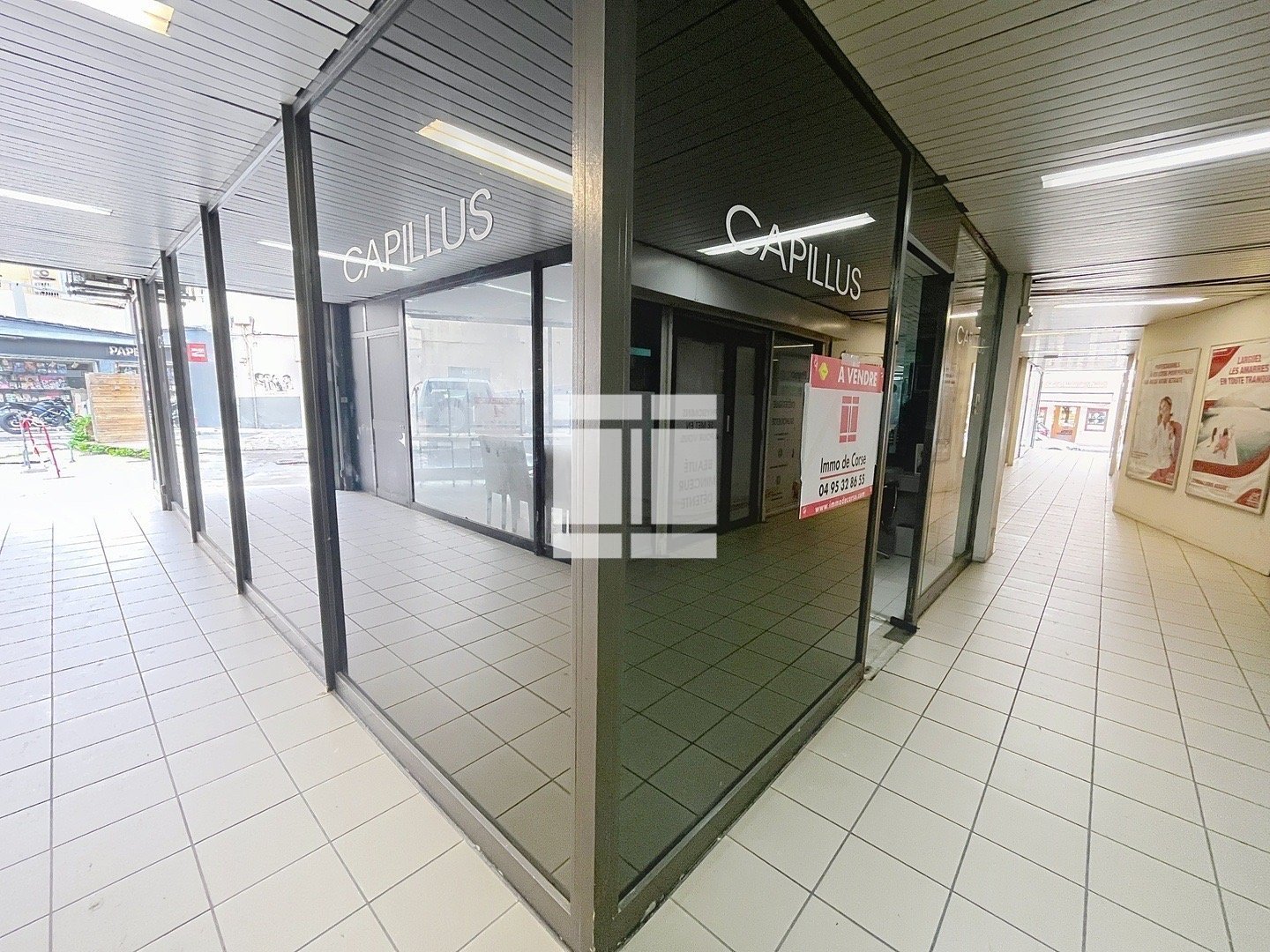 LOCAL COMMERCIAL A VENDRE - BASTIA - 80 m2 - 205 000 &euro; 