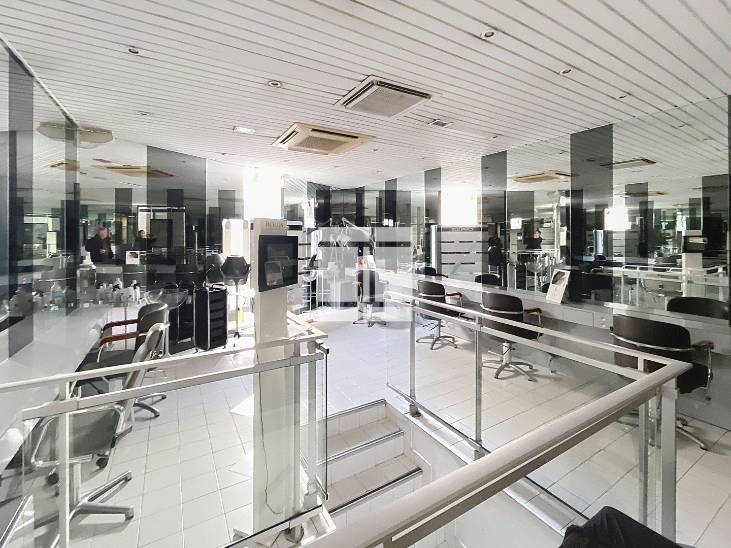 LOCAL COMMERCIAL A VENDRE - BASTIA - 80 m2 - 205 000 &euro; 