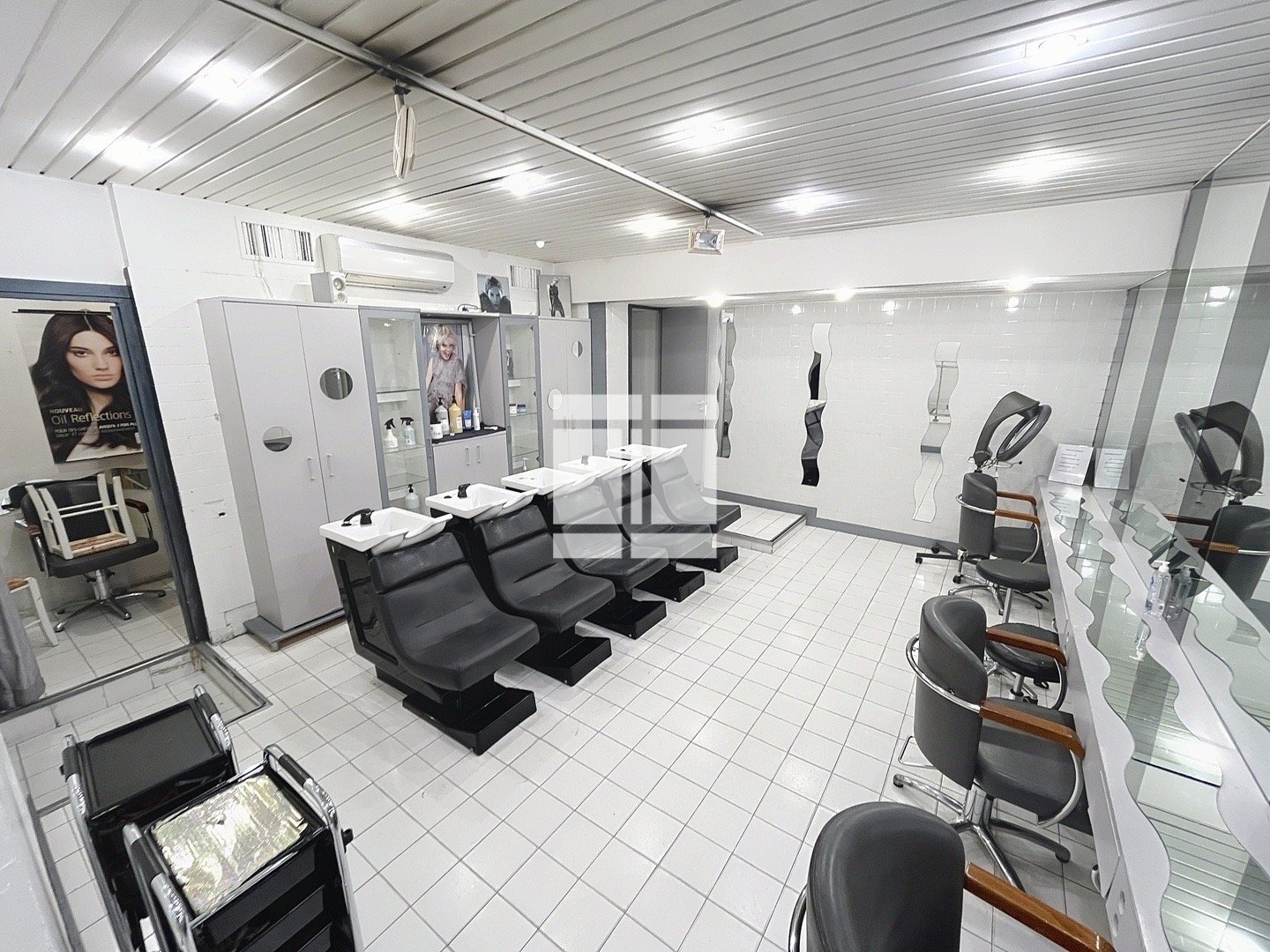 LOCAL COMMERCIAL A VENDRE - BASTIA - 80 m2 - 205 000 &euro; 