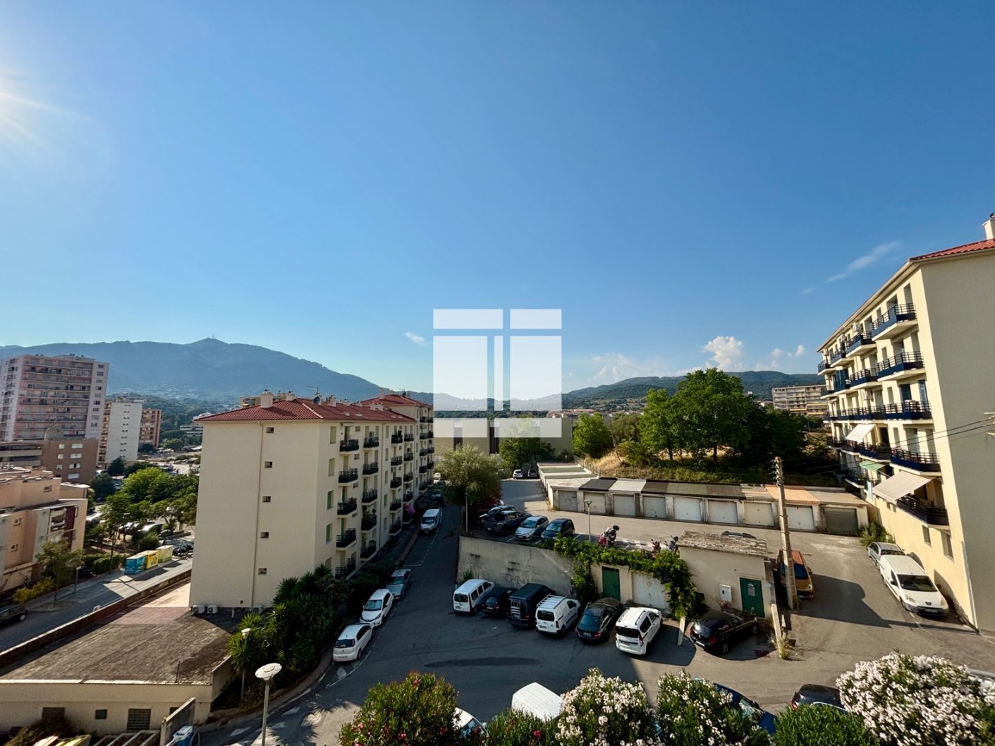 APPARTEMENT T4 A VENDRE - AJACCIO - 68 m2 - 220 000 &euro;