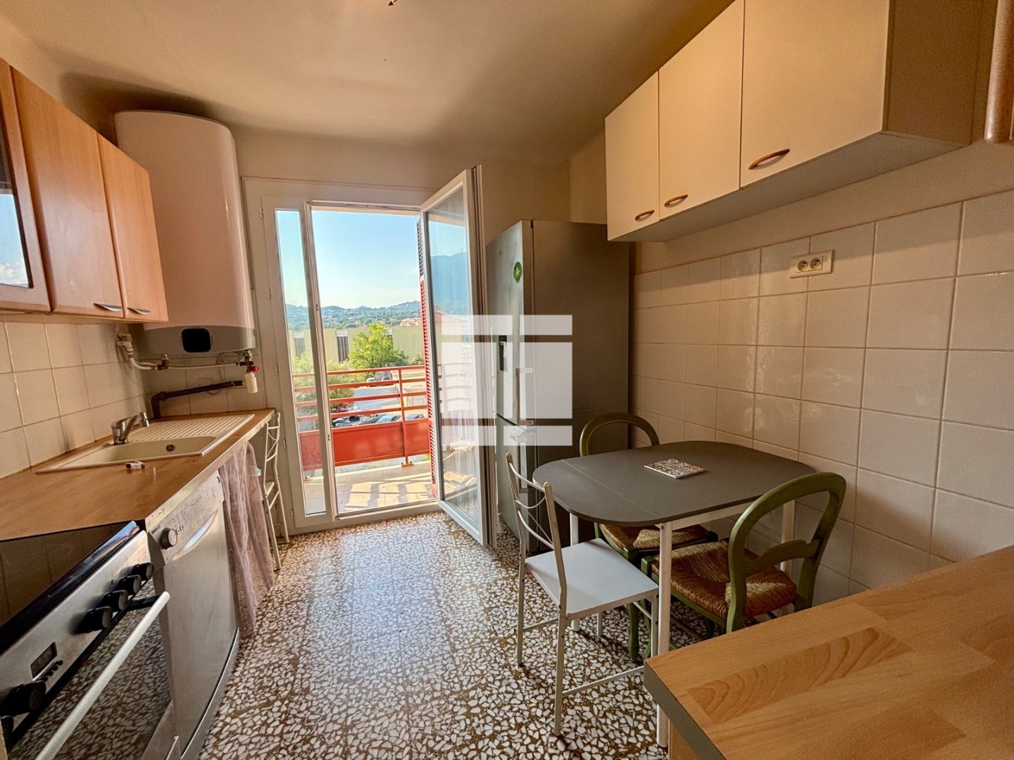 APPARTEMENT T4 A VENDRE - AJACCIO - 68 m2 - 220 000 &euro;
