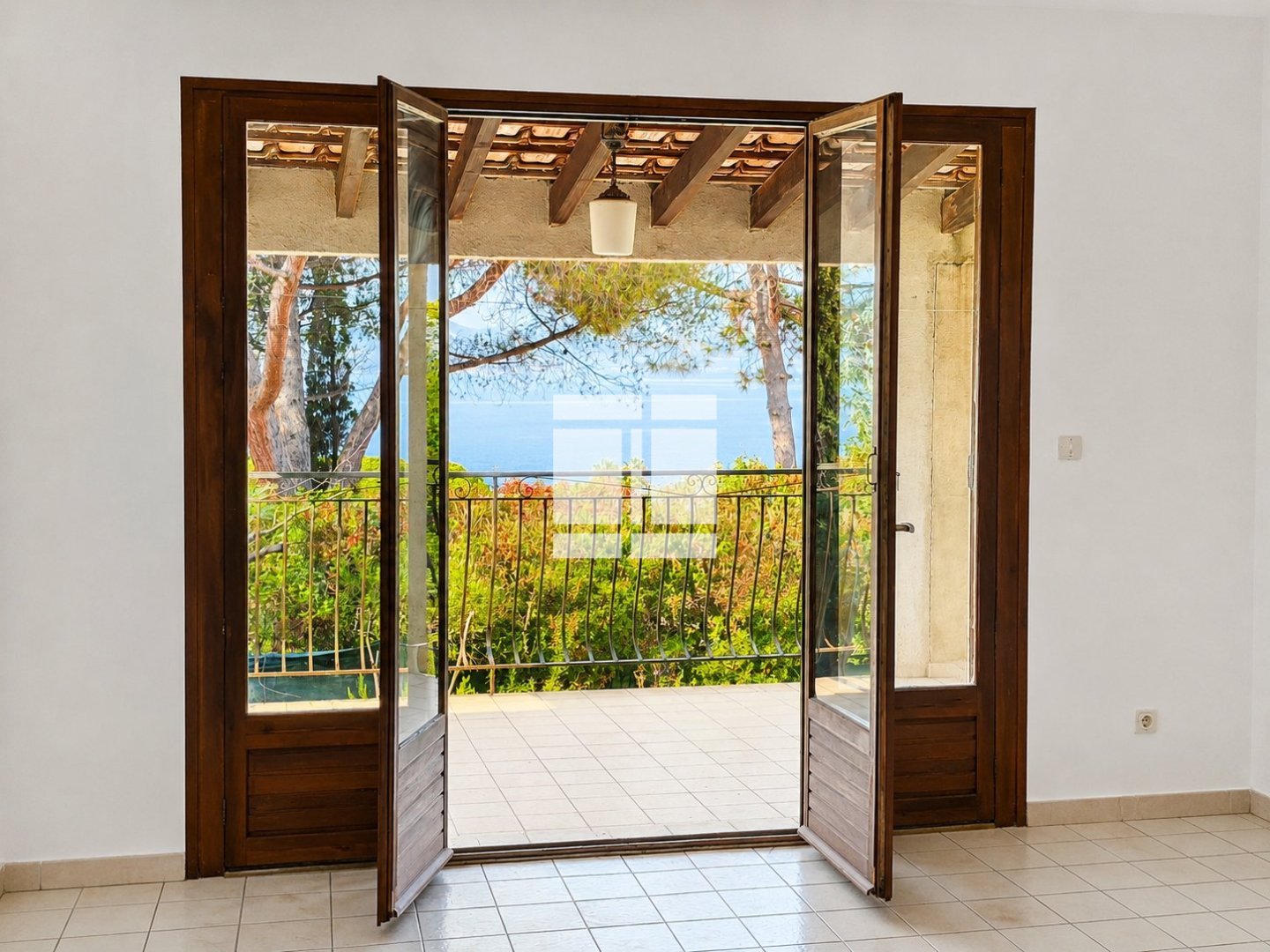 VILLA A RENOVER - VUE MER - RUPPIONE A VENDRE - PIETROSELLA RUPPIONE - 128 m2 - 490 000 &euro;