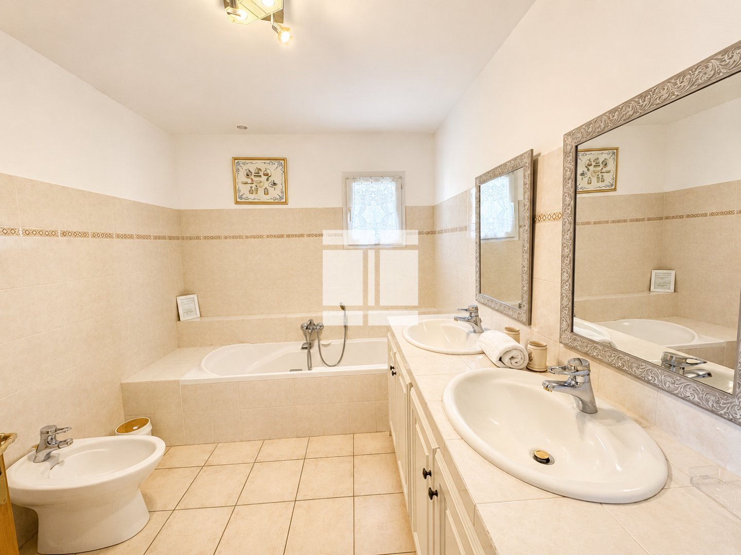 VILLA A VENDRE - GHISONACCIA - 167 m2 - 699 000 &euro;