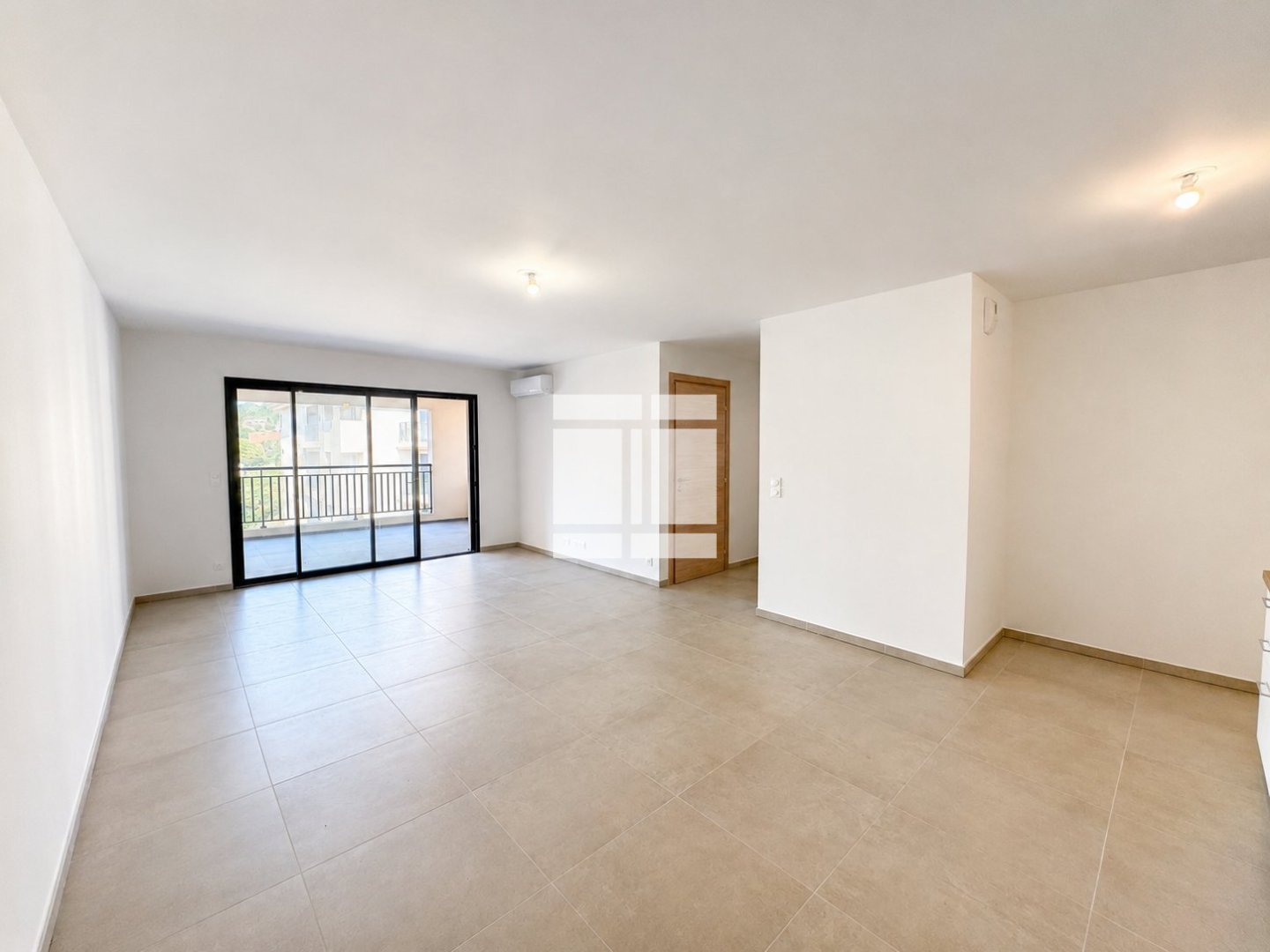 APPARTEMENT T3 A VENDRE - PENTA DI CASINCA - 68.4 m2 - 215 000 &euro;