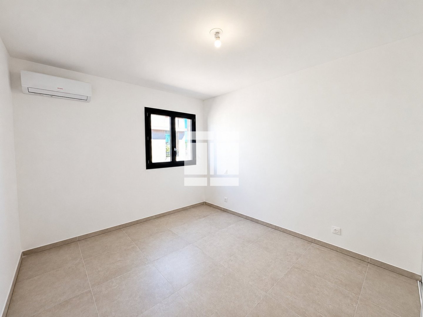 APPARTEMENT T3 A VENDRE - PENTA DI CASINCA - 68.4 m2 - 215 000 &euro;