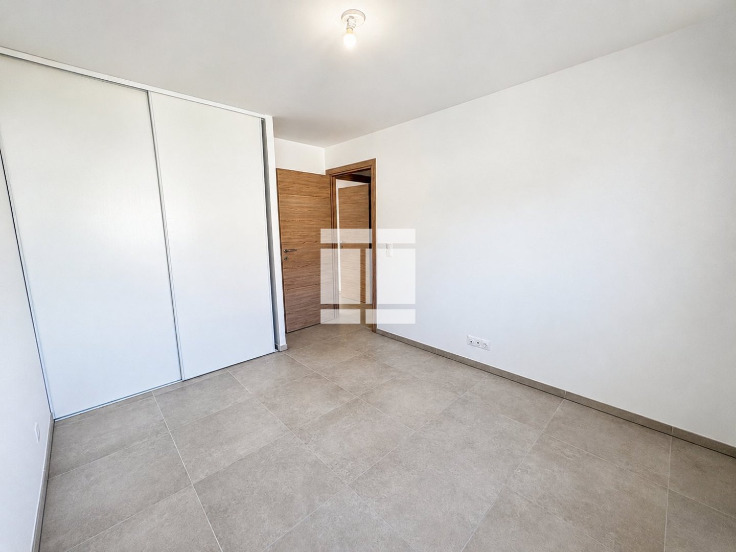 APPARTEMENT T3 A VENDRE - PENTA DI CASINCA - 68.4 m2 - 215 000 &euro;