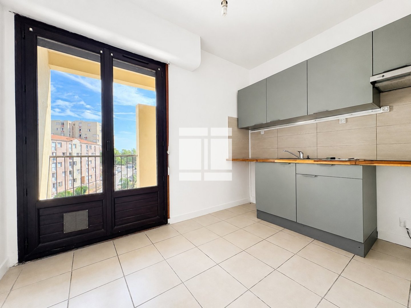 APPARTEMENT T3 A VENDRE - BASTIA - 65 m2 - 215 000 &euro;