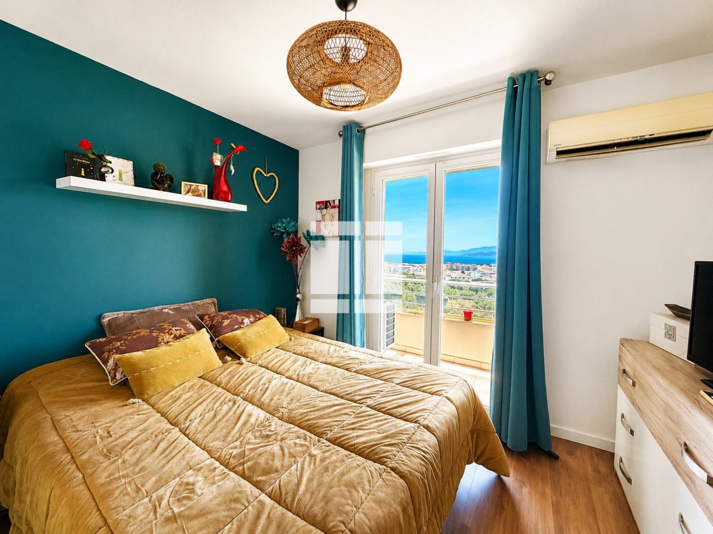 APPARTEMENT T2 A VENDRE - L ILE ROUSSE - 47 m2 - 285 000 &euro;