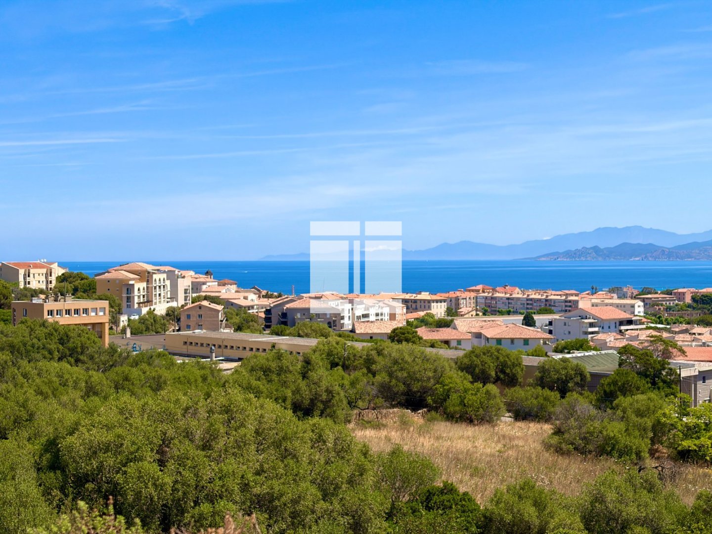APPARTEMENT T2 A VENDRE - L ILE ROUSSE - 47 m2 - 285 000 &euro;