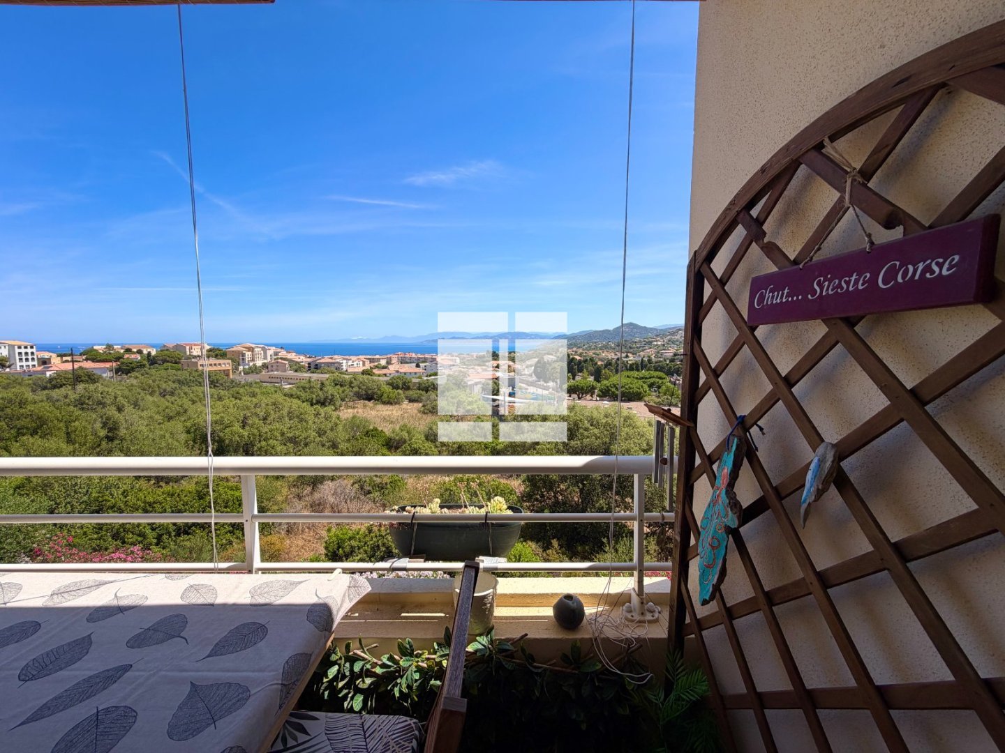 APPARTEMENT T2 A VENDRE - L ILE ROUSSE - 47 m2 - 285 000 &euro;