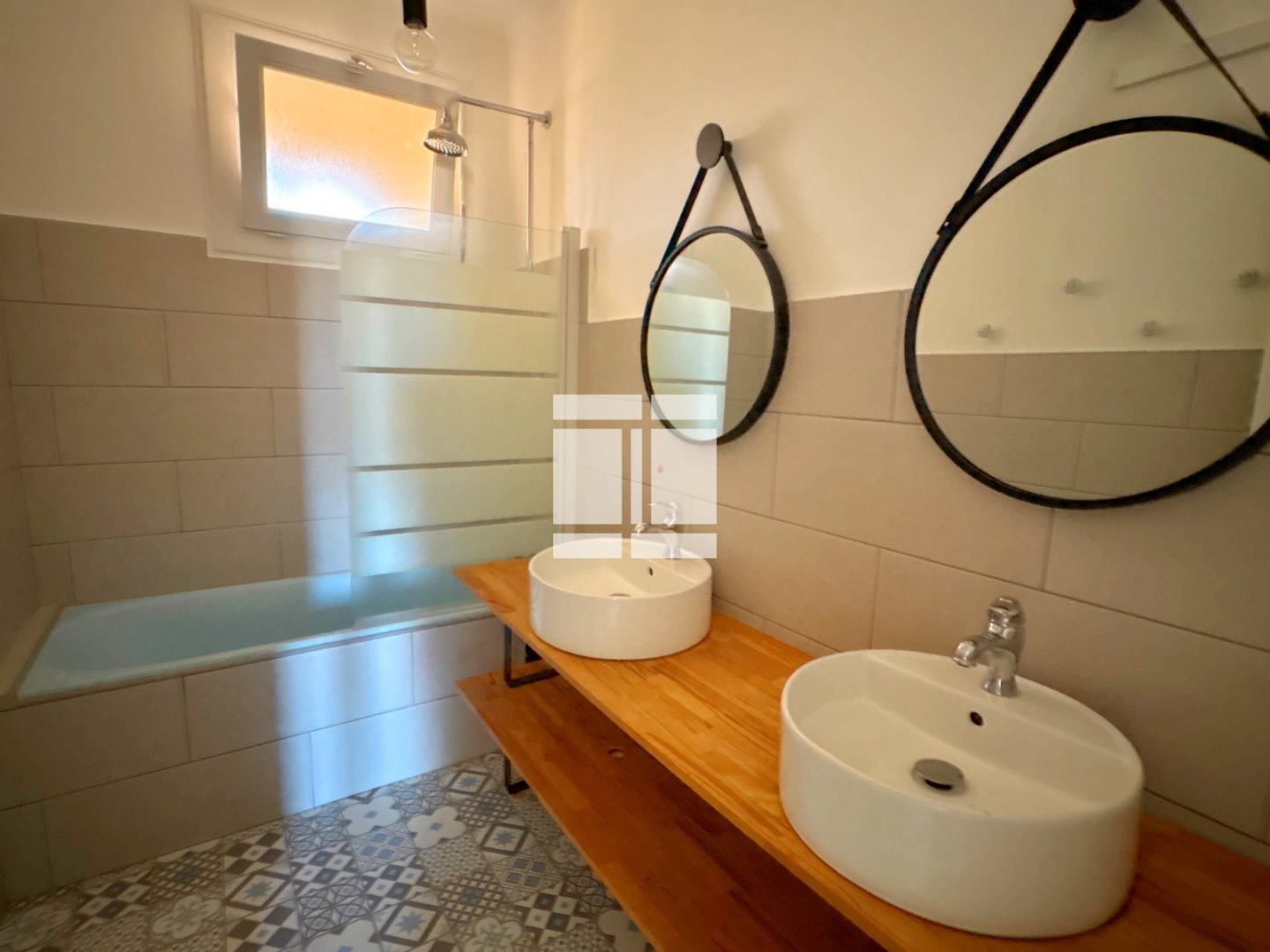 APPARTEMENT T3 A VENDRE - AJACCIO - 70.4 m2 - 242 000 &euro;